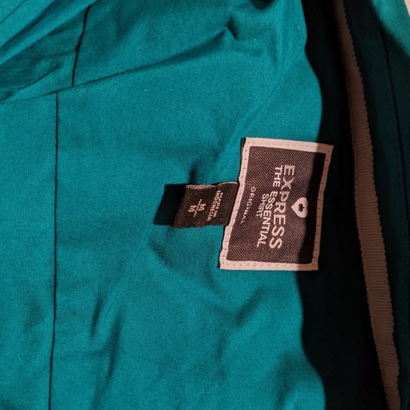 Express Button Down Essentials Top - Picture 2 of 3